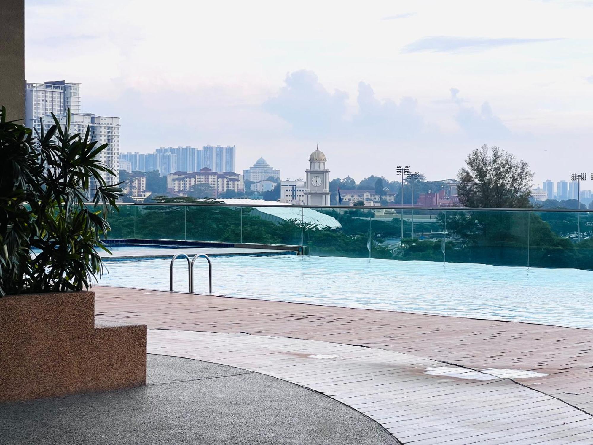 Paragon Residence 2Br4Pax Sleek Stay Nr Ciq Midvalley By Our Stay Johor Bahru Exteriér fotografie